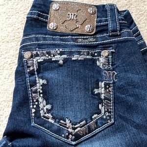 Miss Me signature Boot  27 inseam 33